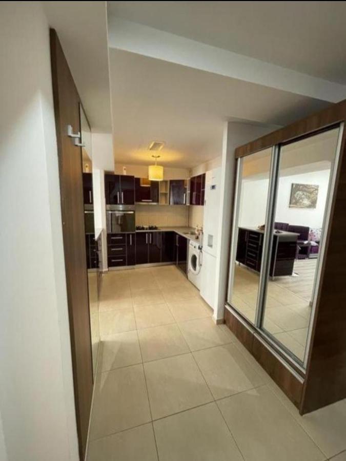 Appartamento Marcy Apartament Bucarest Esterno foto