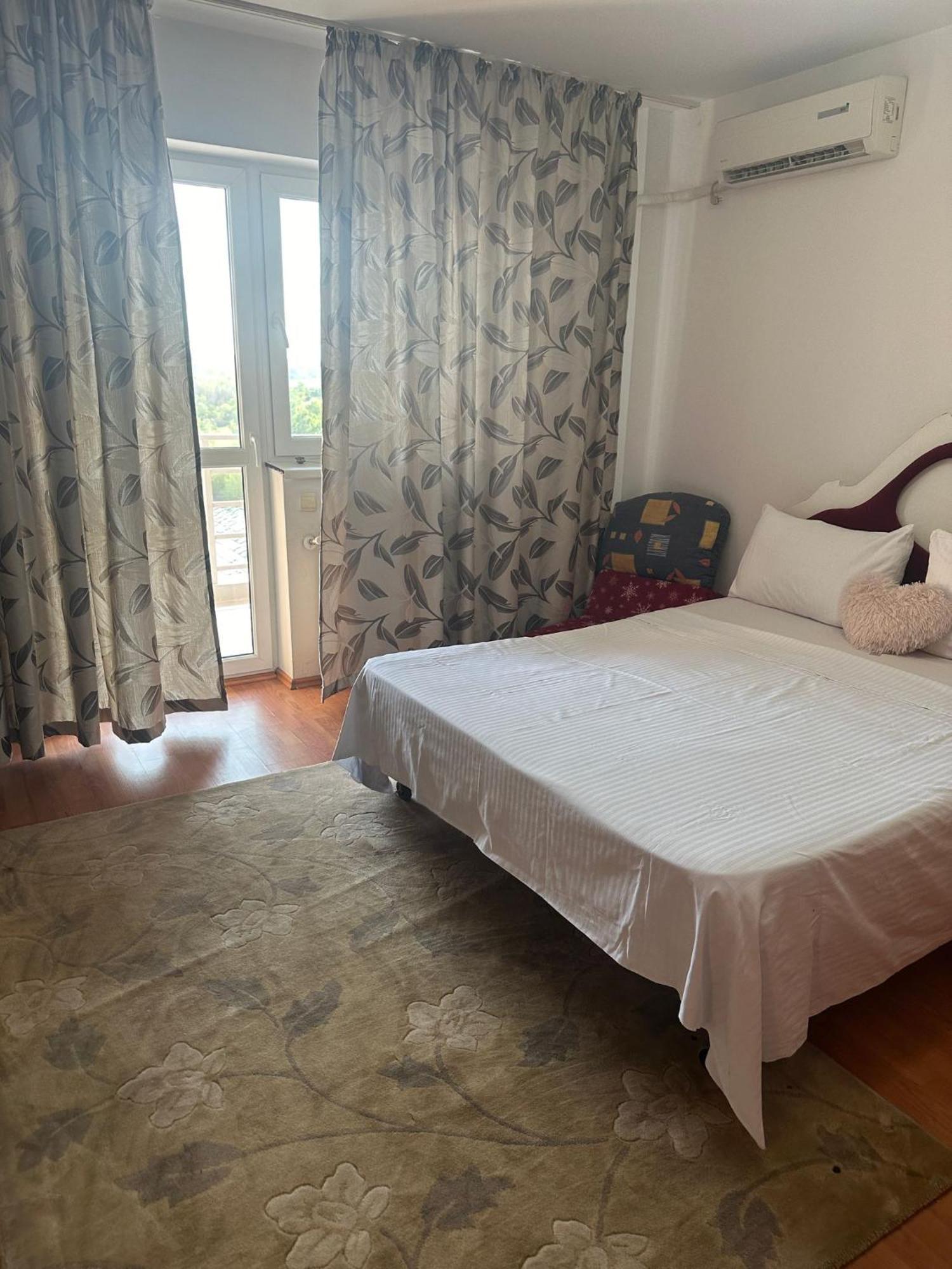 Appartamento Marcy Apartament Bucarest Esterno foto