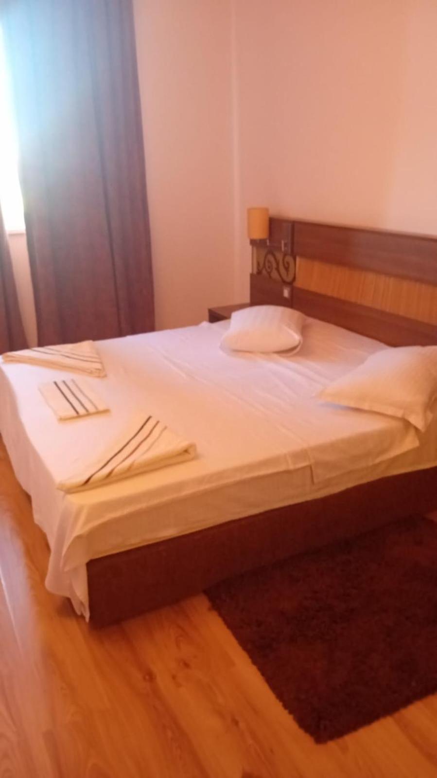 Appartamento Marcy Apartament Bucarest Esterno foto